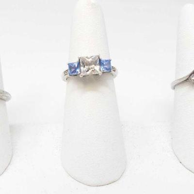 1019: 3 Rings
3 Rings weighing approx 8g sizing from approx 7 to 9
OS19-018517.40