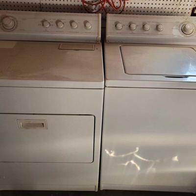 905
Whirlpool Gold Washer and Dryer
Whirlpool Gold Washer and Dryer. Washer measurea approx 26