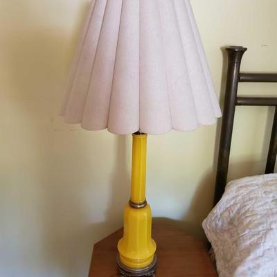 804
Two Vintage Lamps
Base is handmade in France!! Measure 40