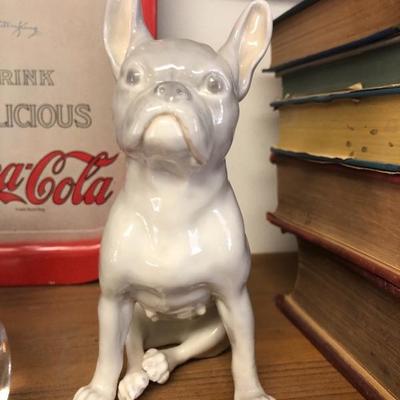 Frenchie statue 