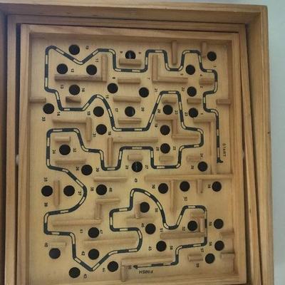 Tilt maze game