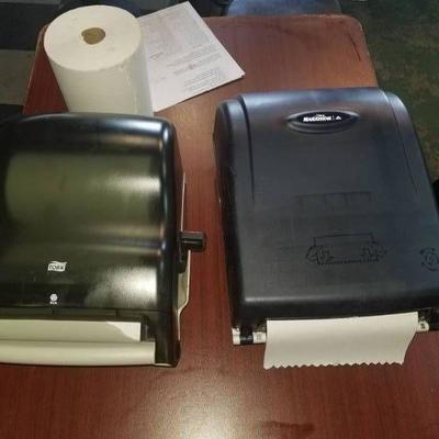2 Paper Towel Dispensors