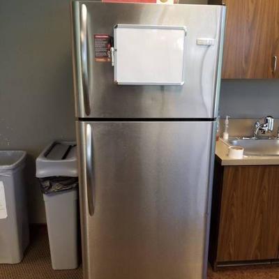 Frigidaire Refrigerator FRT21HS8KS0