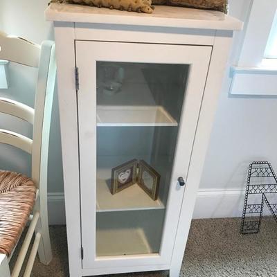 Medicine cabinet $75
17 X 13 X 39"