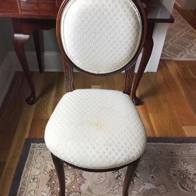 Ladies chair $45
14 X 14 X 38"