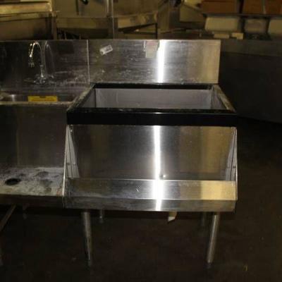Perlick 42 Ice Well With Cold Plate And Hand Sink