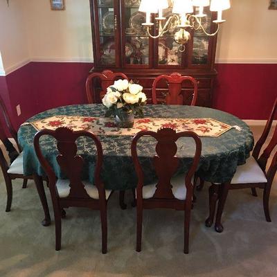 Cherry Dining Room Table & 6 Chairs