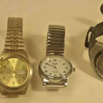 SG012: LOT OF 4 WATCHES UNTESTED FOR PARTS   https://www.ebay.com/itm/113815043377