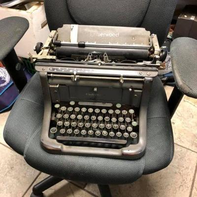 RM1008 Antique Underwood Type Writer Local Pickup  https://www.ebay.com/itm/113810402429