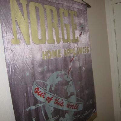 HANGING SATIN NORGE STORE BANNER