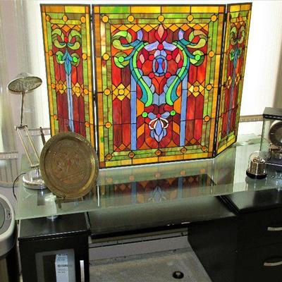 Stained glass fireplace screen