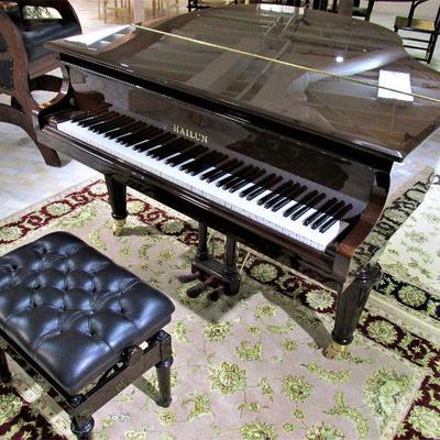 Hailun baby grand piano