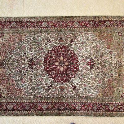 3.2x5 silk Chinese rug (BID ITEM)