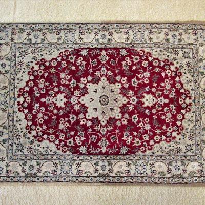 2.4x3.5 wool & silk Persian rug (BID ITEM)