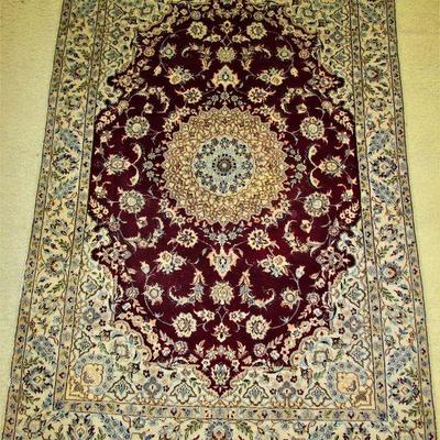 3x3.5 wool & silk Persian rug (BID ITEM)