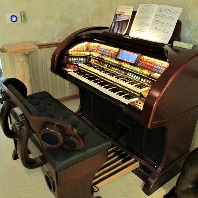Lowrey Imperial organ