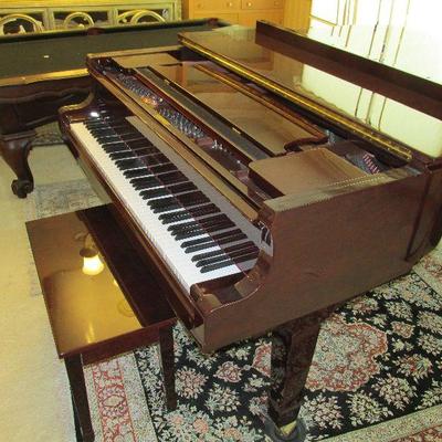 Young Chang grand piano with QRS self play
