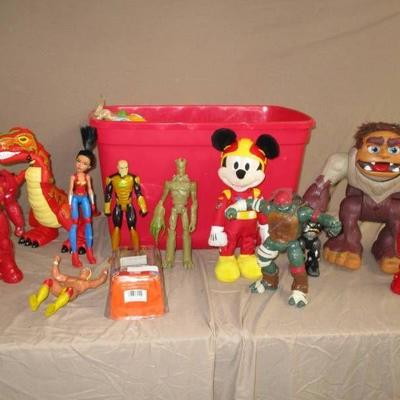 Action Figures Toys in tote