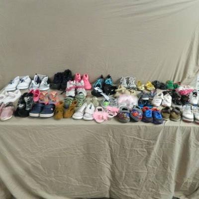 Children's Shoes Lot..