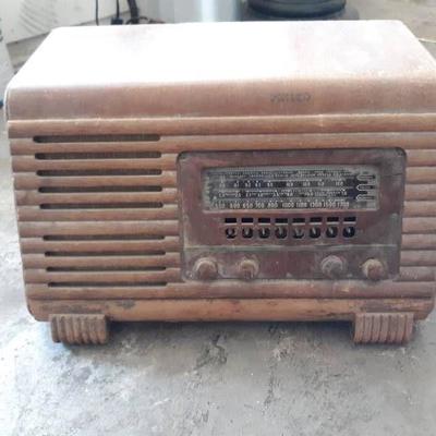 Vintage Radio in Wood Case