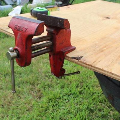 3 Clamp-on Vise