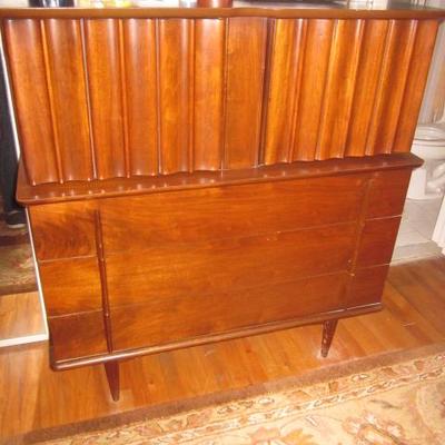 Spectacular Mid-Century Modern United Walnut Bedroom Suite Purchased 1961 Complete
