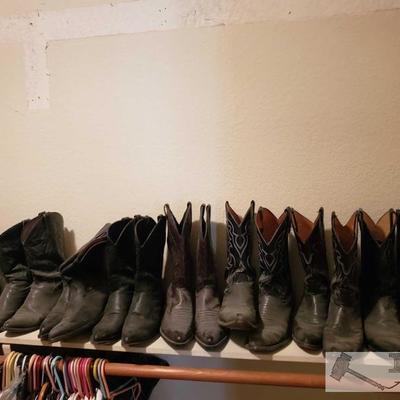 1013;: 10 Pairs of Cowboy Boots. Mostly 10.5 & 11
Justin cowboy boots, Tony lamas, and other brands