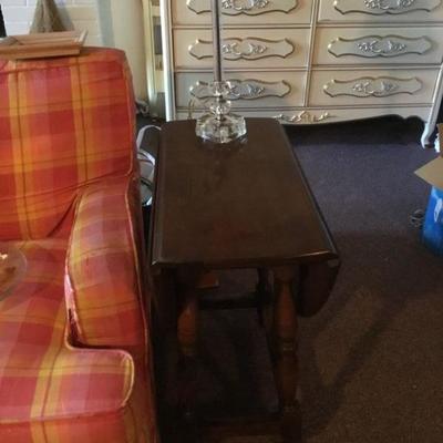 Small Drop Leaf Table (leaves closed)