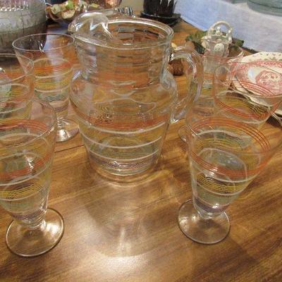 Retro set- pitcher and 6 glasses