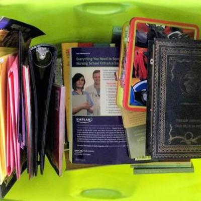 DDD048 Tote of Books & Collectibles