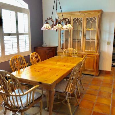 -- Drexel Washed Pine Colonial Plantation Dining Room Table w/6 Chairs - $395 - (36W  80L w/20