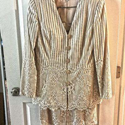 Karen Lawrence laced jacket with skirt. Size 8. $40