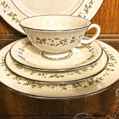 Lenox. Brookdale pattern. 106 pieces. 12-serving. All pieces avaialble. Like new. $500