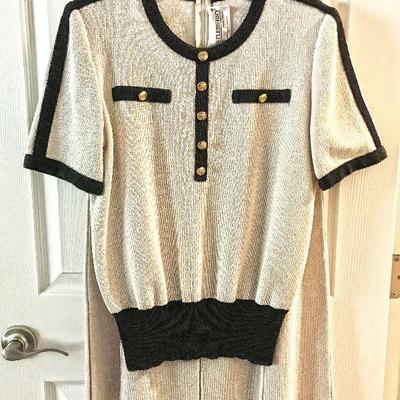 Castleberry short sleeve sweater and skirt. Size 10. $40