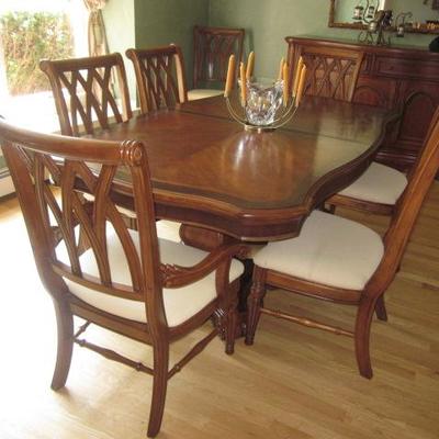 Chris Madden J C Penny's Dining Room Suite 