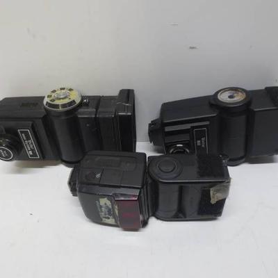 Lot of 3 flashes, Nikon speedlight SB-600, Vivitar ...