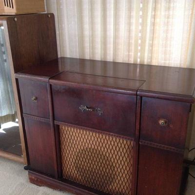 Packard Bell radio