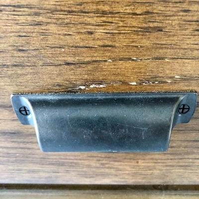 Dresser detail