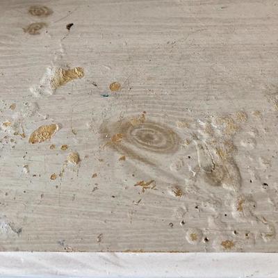 Dresser w/Hutch detail