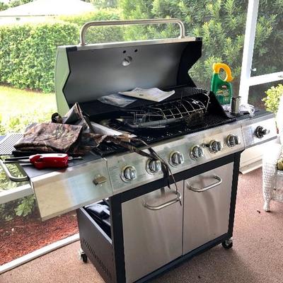 Dyna Glo 5-Burner Gas BBQ w/6th Side Burner & Side Shelf - $120 w/Gas Tank - (63W  22D) 