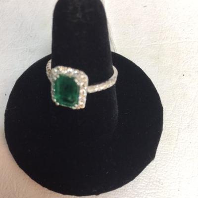 14kt White Gold Emerald Diamond Ring