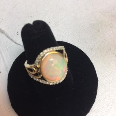 14kt Gold and Opal ring