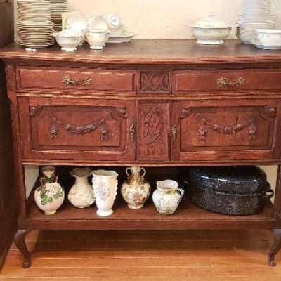 Antique Victorian French Style Carved Oak Sideboard with Mirror (mirror is not attached in this picture) 

We will add a picture next...