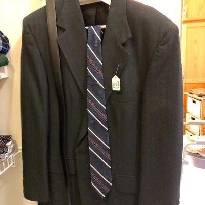 Men's suit