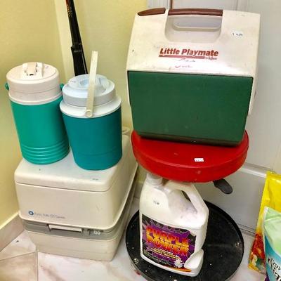 Porta-Potti 100 Series
Playmate Cooler