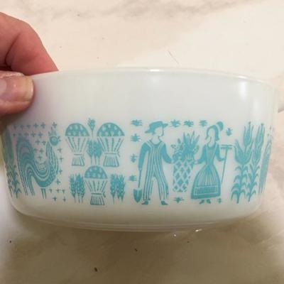 Vintage Pyrex Amish Butterprint Turquoise Mixing Bowl