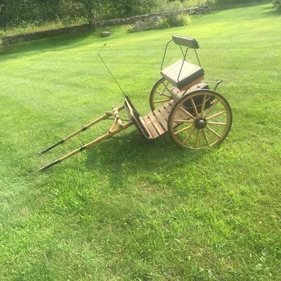 Amish Made Wooden wheels Cart 
Box under was crafted by local artisan 
Pre-Selling $1500 â€œLike Newâ€ Condition 