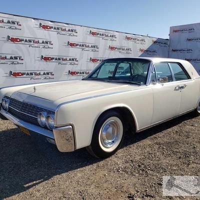 88: 1962 Lincoln Continental Sedan, White
Blue leather interior, Power windows, AC, Suicide Doors, Radioa, 1962 Lincoln continental...
