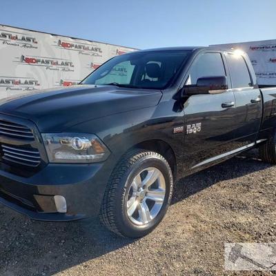 60: 2015 Dodge Ram 1500, Black 4WD, Just Under 45,000 Miles!!
4WD, Push Button start, dial shifter, cold AC, electronic head unit with...