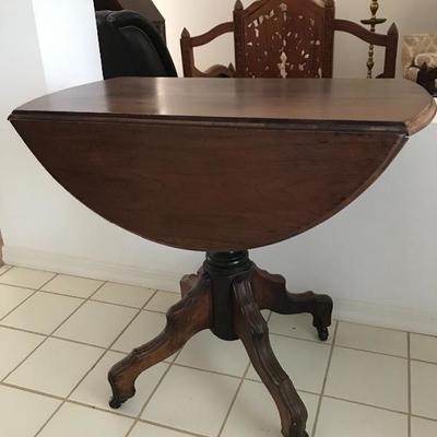 Antique drop leaf table 17 w with 2 10